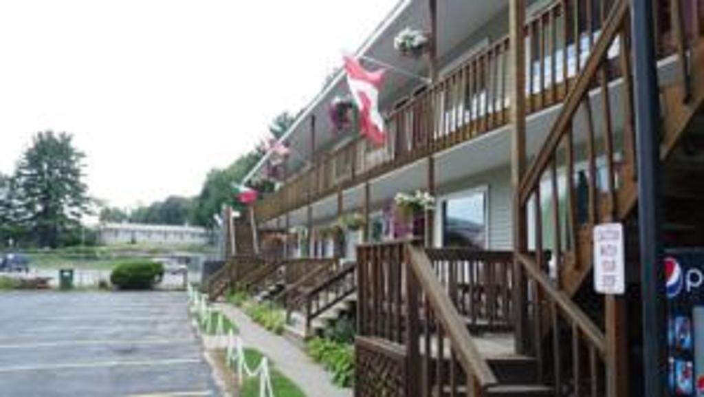 Legacy Inn & Suites Of 레이크 헤오르헤 외부 사진