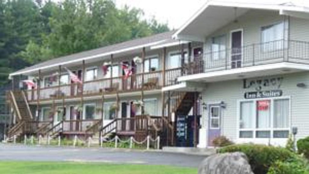 Legacy Inn & Suites Of 레이크 헤오르헤 외부 사진